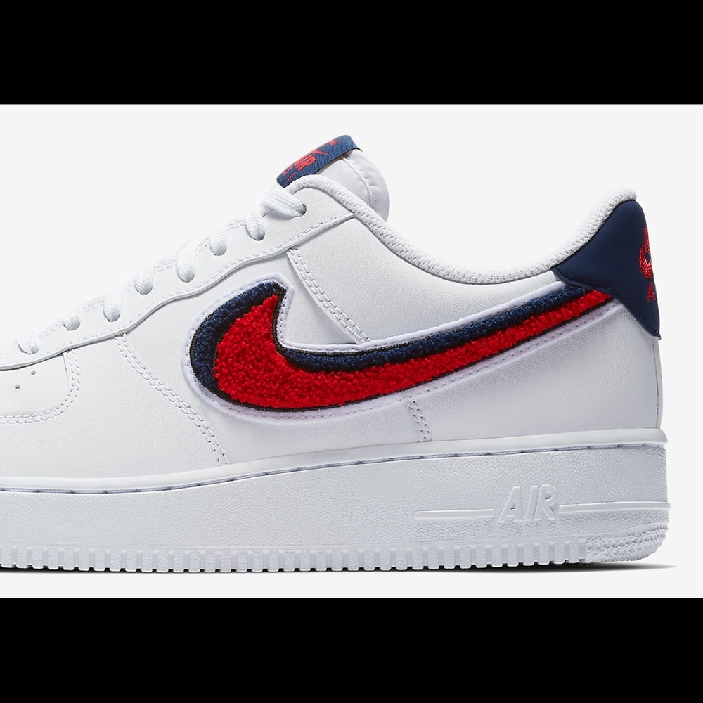 USED Nike’s 3D Chenille Swoosh